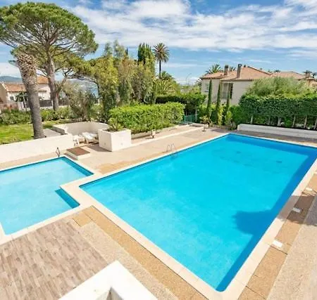 Appartement Studio A Tropez Avec Terasse Face A La Mer Saint-Tropez